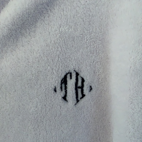 Tommy Hilfiger Robe (womens) - Picture 2 of 4